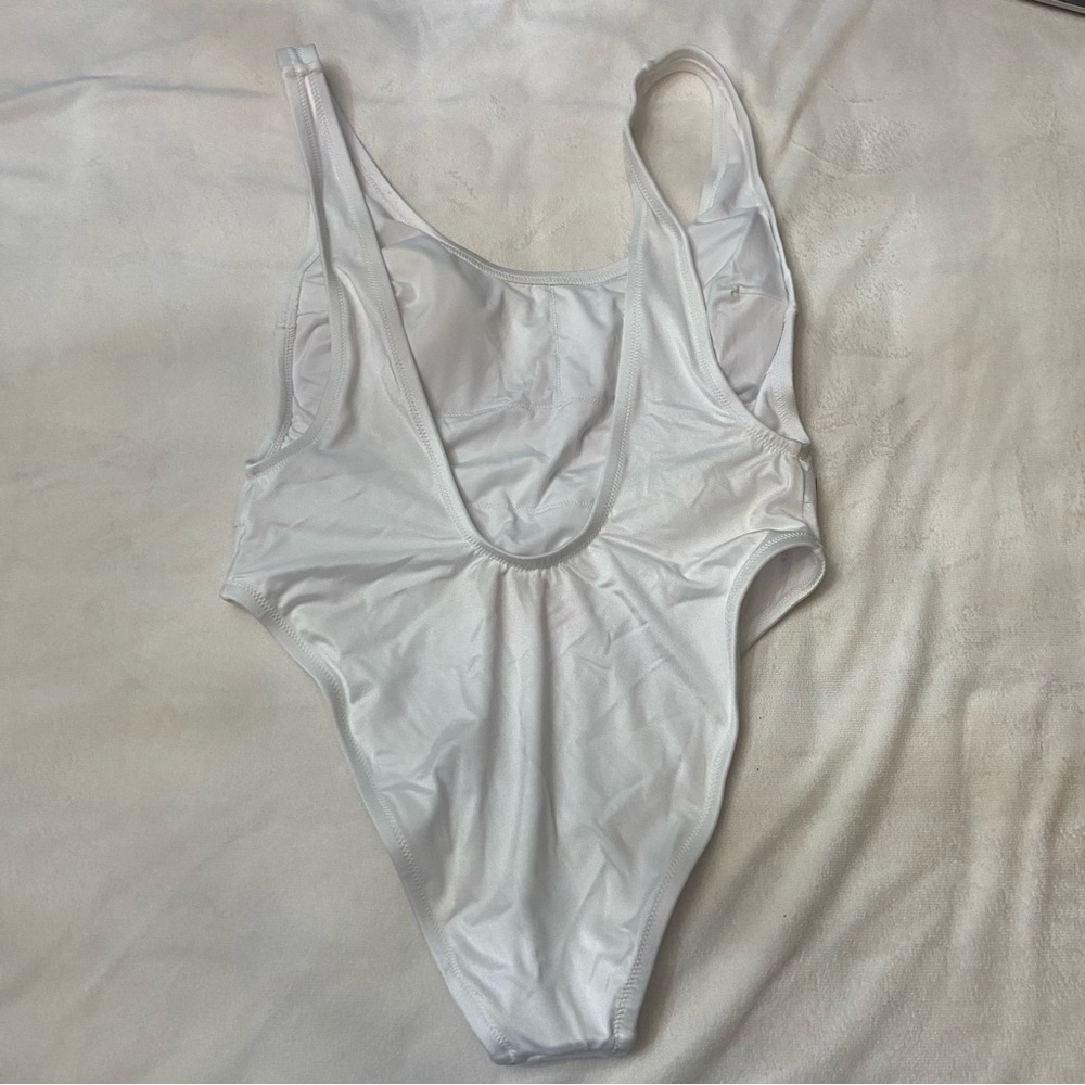New! Victoria's Secret Very Sexy White Shine Strap Belted Swimsuit 3850 - Picture 6 of 8